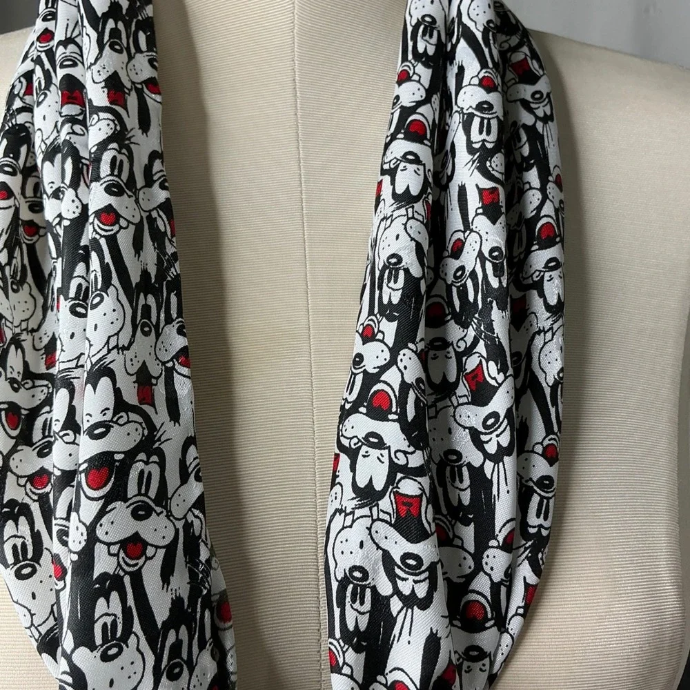 Vintage Mickey & Co Disney Goofy Infinity Scarf Honey Fashions Black White Red